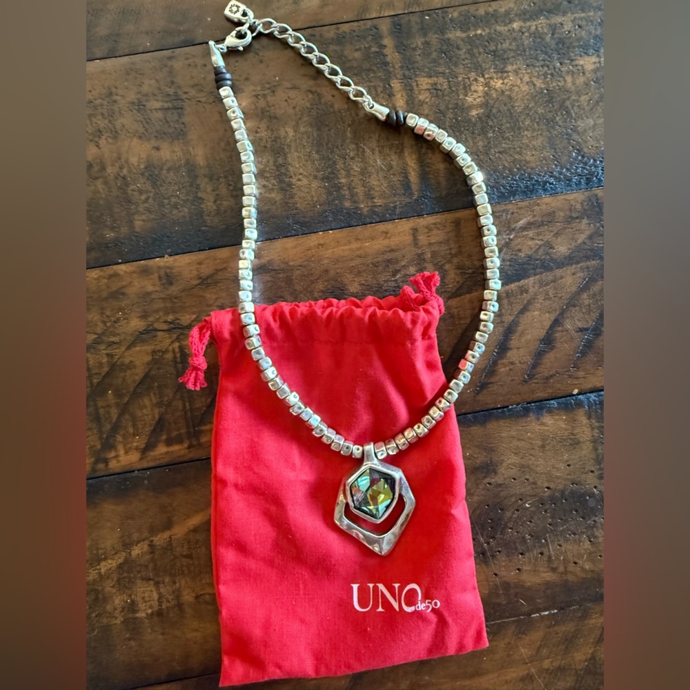 Retired Uno De 50 The Cave Necklace - image 1